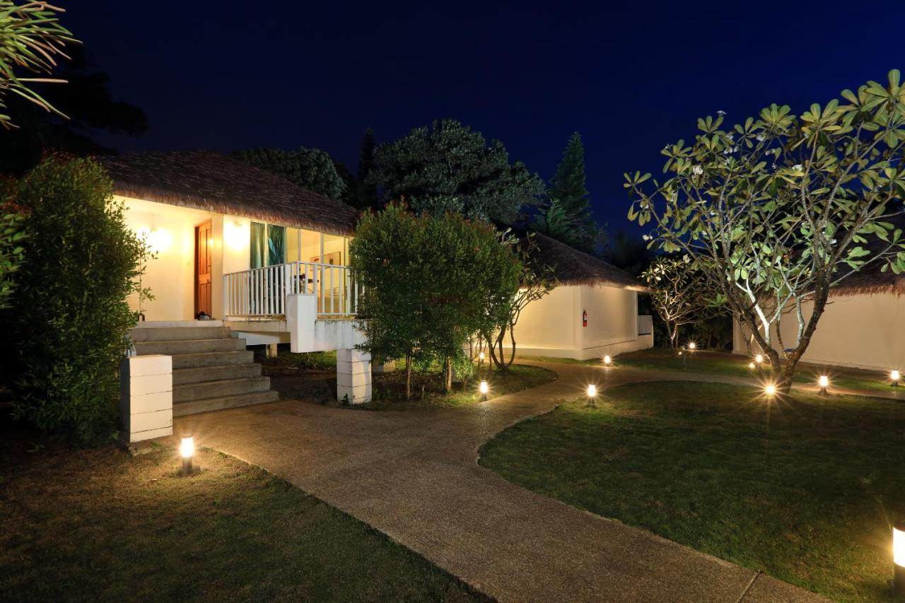 Daydream Villa Resort Phuket Bagian luar foto