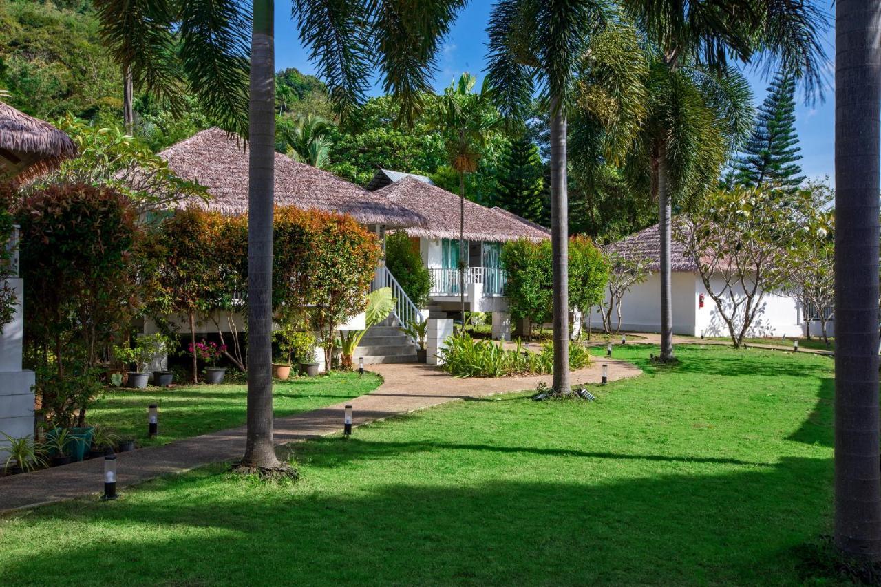 Daydream Villa Resort Phuket Bagian luar foto